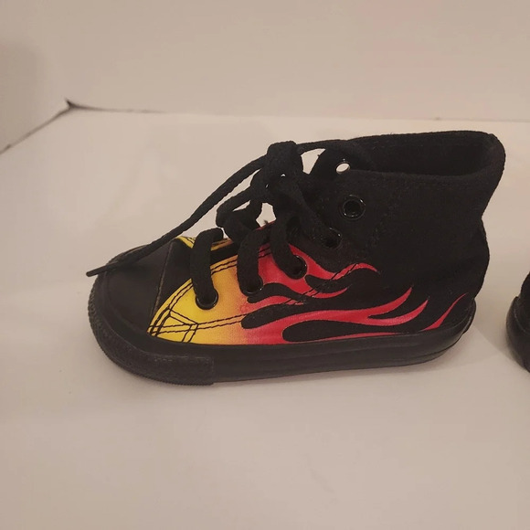 Converse Chuck Taylor All Stars High Top Hot Rod Flames in Size 5 (Baby) - Picture 4 of 11